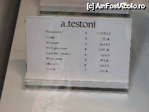 [P22] Cateva preturi pe Via Condotti » foto by vlado2
 - 
<span class="allrVoted glyphicon glyphicon-heart hidden" id="av489549"></span>
<a class="m-l-10 hidden" id="sv489549" onclick="voting_Foto_DelVot(,489549,3406)" role="button">șterge vot <span class="glyphicon glyphicon-remove"></span></a>
<a id="v9489549" class=" c-red"  onclick="voting_Foto_SetVot(489549)" role="button"><span class="glyphicon glyphicon-heart-empty"></span> <b>LIKE</b> = Votează poza</a> <img class="hidden"  id="f489549W9" src="/imagini/loader.gif" border="0" /><span class="AjErrMes hidden" id="e489549ErM"></span>