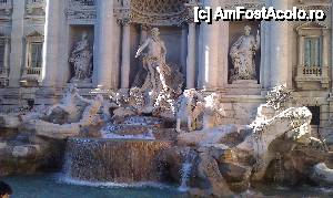 [P11] Vedere din faţă, Fontana Trevi. Roma, Italia.  » foto by traian.leuca †
 - 
<span class="allrVoted glyphicon glyphicon-heart hidden" id="av411092"></span>
<a class="m-l-10 hidden" id="sv411092" onclick="voting_Foto_DelVot(,411092,3406)" role="button">șterge vot <span class="glyphicon glyphicon-remove"></span></a>
<a id="v9411092" class=" c-red"  onclick="voting_Foto_SetVot(411092)" role="button"><span class="glyphicon glyphicon-heart-empty"></span> <b>LIKE</b> = Votează poza</a> <img class="hidden"  id="f411092W9" src="/imagini/loader.gif" border="0" /><span class="AjErrMes hidden" id="e411092ErM"></span>