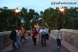 [P27] Puntea peste Tibru si trecem in Trestevere » foto by DOINITA
 - 
<span class="allrVoted glyphicon glyphicon-heart hidden" id="av598824"></span>
<a class="m-l-10 hidden" id="sv598824" onclick="voting_Foto_DelVot(,598824,3406)" role="button">șterge vot <span class="glyphicon glyphicon-remove"></span></a>
<a id="v9598824" class=" c-red"  onclick="voting_Foto_SetVot(598824)" role="button"><span class="glyphicon glyphicon-heart-empty"></span> <b>LIKE</b> = Votează poza</a> <img class="hidden"  id="f598824W9" src="/imagini/loader.gif" border="0" /><span class="AjErrMes hidden" id="e598824ErM"></span>