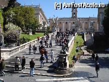 [P06] Roma - Piata Campidoglio, la capatul scarilor Palazzo Senatorio » foto by Diaura*
 - 
<span class="allrVoted glyphicon glyphicon-heart hidden" id="av311012"></span>
<a class="m-l-10 hidden" id="sv311012" onclick="voting_Foto_DelVot(,311012,3406)" role="button">șterge vot <span class="glyphicon glyphicon-remove"></span></a>
<a id="v9311012" class=" c-red"  onclick="voting_Foto_SetVot(311012)" role="button"><span class="glyphicon glyphicon-heart-empty"></span> <b>LIKE</b> = Votează poza</a> <img class="hidden"  id="f311012W9" src="/imagini/loader.gif" border="0" /><span class="AjErrMes hidden" id="e311012ErM"></span>