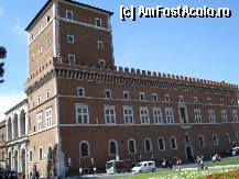 [P07] Roma - Piata Venetia - Palazzo Venezia, resedinta Cardinalul Venezia, cel care a devenit Papa Paul al II-lea » foto by Diaura*
 - 
<span class="allrVoted glyphicon glyphicon-heart hidden" id="av311013"></span>
<a class="m-l-10 hidden" id="sv311013" onclick="voting_Foto_DelVot(,311013,3406)" role="button">șterge vot <span class="glyphicon glyphicon-remove"></span></a>
<a id="v9311013" class=" c-red"  onclick="voting_Foto_SetVot(311013)" role="button"><span class="glyphicon glyphicon-heart-empty"></span> <b>LIKE</b> = Votează poza</a> <img class="hidden"  id="f311013W9" src="/imagini/loader.gif" border="0" /><span class="AjErrMes hidden" id="e311013ErM"></span>