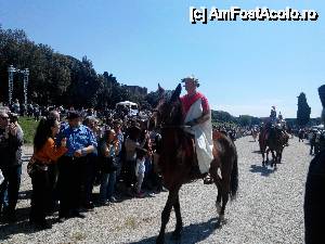 [P12] un senator calare » foto by buterfly*
 - 
<span class="allrVoted glyphicon glyphicon-heart hidden" id="av505847"></span>
<a class="m-l-10 hidden" id="sv505847" onclick="voting_Foto_DelVot(,505847,3406)" role="button">șterge vot <span class="glyphicon glyphicon-remove"></span></a>
<a id="v9505847" class=" c-red"  onclick="voting_Foto_SetVot(505847)" role="button"><span class="glyphicon glyphicon-heart-empty"></span> <b>LIKE</b> = Votează poza</a> <img class="hidden"  id="f505847W9" src="/imagini/loader.gif" border="0" /><span class="AjErrMes hidden" id="e505847ErM"></span>