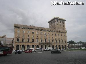 [P58] Banca Venezia in Piazza Venezia » foto by bica adriana
 - 
<span class="allrVoted glyphicon glyphicon-heart hidden" id="av698124"></span>
<a class="m-l-10 hidden" id="sv698124" onclick="voting_Foto_DelVot(,698124,3406)" role="button">șterge vot <span class="glyphicon glyphicon-remove"></span></a>
<a id="v9698124" class=" c-red"  onclick="voting_Foto_SetVot(698124)" role="button"><span class="glyphicon glyphicon-heart-empty"></span> <b>LIKE</b> = Votează poza</a> <img class="hidden"  id="f698124W9" src="/imagini/loader.gif" border="0" /><span class="AjErrMes hidden" id="e698124ErM"></span>