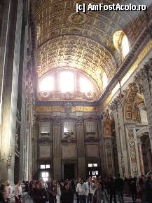 [P09] Interior fascinant Basilica San Pietro » foto by Cristina67
 - 
<span class="allrVoted glyphicon glyphicon-heart hidden" id="av192155"></span>
<a class="m-l-10 hidden" id="sv192155" onclick="voting_Foto_DelVot(,192155,3406)" role="button">șterge vot <span class="glyphicon glyphicon-remove"></span></a>
<a id="v9192155" class=" c-red"  onclick="voting_Foto_SetVot(192155)" role="button"><span class="glyphicon glyphicon-heart-empty"></span> <b>LIKE</b> = Votează poza</a> <img class="hidden"  id="f192155W9" src="/imagini/loader.gif" border="0" /><span class="AjErrMes hidden" id="e192155ErM"></span>