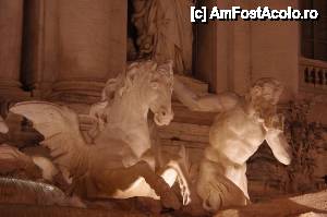 [P10] Fontana di Trevi noaptea » foto by cdiana
 - 
<span class="allrVoted glyphicon glyphicon-heart hidden" id="av434328"></span>
<a class="m-l-10 hidden" id="sv434328" onclick="voting_Foto_DelVot(,434328,3406)" role="button">șterge vot <span class="glyphicon glyphicon-remove"></span></a>
<a id="v9434328" class=" c-red"  onclick="voting_Foto_SetVot(434328)" role="button"><span class="glyphicon glyphicon-heart-empty"></span> <b>LIKE</b> = Votează poza</a> <img class="hidden"  id="f434328W9" src="/imagini/loader.gif" border="0" /><span class="AjErrMes hidden" id="e434328ErM"></span>