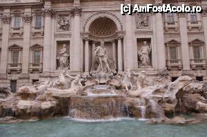 [P06] Fontana di Trevi - imagine de ansamblu » foto by cdiana
 - 
<span class="allrVoted glyphicon glyphicon-heart hidden" id="av434324"></span>
<a class="m-l-10 hidden" id="sv434324" onclick="voting_Foto_DelVot(,434324,3406)" role="button">șterge vot <span class="glyphicon glyphicon-remove"></span></a>
<a id="v9434324" class=" c-red"  onclick="voting_Foto_SetVot(434324)" role="button"><span class="glyphicon glyphicon-heart-empty"></span> <b>LIKE</b> = Votează poza</a> <img class="hidden"  id="f434324W9" src="/imagini/loader.gif" border="0" /><span class="AjErrMes hidden" id="e434324ErM"></span>