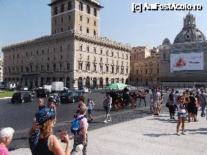 [P01] Piazza Venezzia!  » foto by balasa violeta
 - 
<span class="allrVoted glyphicon glyphicon-heart hidden" id="av694670"></span>
<a class="m-l-10 hidden" id="sv694670" onclick="voting_Foto_DelVot(,694670,3406)" role="button">șterge vot <span class="glyphicon glyphicon-remove"></span></a>
<a id="v9694670" class=" c-red"  onclick="voting_Foto_SetVot(694670)" role="button"><span class="glyphicon glyphicon-heart-empty"></span> <b>LIKE</b> = Votează poza</a> <img class="hidden"  id="f694670W9" src="/imagini/loader.gif" border="0" /><span class="AjErrMes hidden" id="e694670ErM"></span>