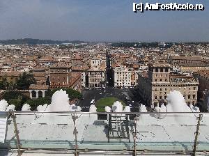 [P11] Vedere spre Piazza Venezzia!  » foto by balasa violeta
 - 
<span class="allrVoted glyphicon glyphicon-heart hidden" id="av694680"></span>
<a class="m-l-10 hidden" id="sv694680" onclick="voting_Foto_DelVot(,694680,3406)" role="button">șterge vot <span class="glyphicon glyphicon-remove"></span></a>
<a id="v9694680" class=" c-red"  onclick="voting_Foto_SetVot(694680)" role="button"><span class="glyphicon glyphicon-heart-empty"></span> <b>LIKE</b> = Votează poza</a> <img class="hidden"  id="f694680W9" src="/imagini/loader.gif" border="0" /><span class="AjErrMes hidden" id="e694680ErM"></span>