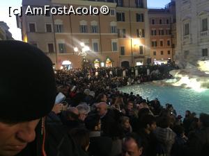[P03] Lume multa la Fontana di trevi...  » foto by dana67
 - 
<span class="allrVoted glyphicon glyphicon-heart hidden" id="av818512"></span>
<a class="m-l-10 hidden" id="sv818512" onclick="voting_Foto_DelVot(,818512,3406)" role="button">șterge vot <span class="glyphicon glyphicon-remove"></span></a>
<a id="v9818512" class=" c-red"  onclick="voting_Foto_SetVot(818512)" role="button"><span class="glyphicon glyphicon-heart-empty"></span> <b>LIKE</b> = Votează poza</a> <img class="hidden"  id="f818512W9" src="/imagini/loader.gif" border="0" /><span class="AjErrMes hidden" id="e818512ErM"></span>