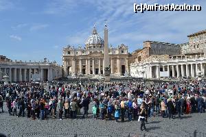 [P02] Coada pentru intrare la vatican » foto by cristina_z
 - 
<span class="allrVoted glyphicon glyphicon-heart hidden" id="av608323"></span>
<a class="m-l-10 hidden" id="sv608323" onclick="voting_Foto_DelVot(,608323,3406)" role="button">șterge vot <span class="glyphicon glyphicon-remove"></span></a>
<a id="v9608323" class=" c-red"  onclick="voting_Foto_SetVot(608323)" role="button"><span class="glyphicon glyphicon-heart-empty"></span> <b>LIKE</b> = Votează poza</a> <img class="hidden"  id="f608323W9" src="/imagini/loader.gif" border="0" /><span class="AjErrMes hidden" id="e608323ErM"></span>