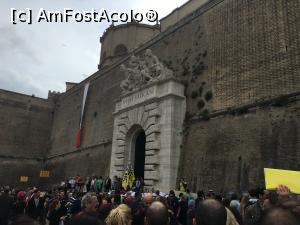 [P17] Vatican » foto by cilie
 - 
<span class="allrVoted glyphicon glyphicon-heart hidden" id="av729952"></span>
<a class="m-l-10 hidden" id="sv729952" onclick="voting_Foto_DelVot(,729952,3406)" role="button">șterge vot <span class="glyphicon glyphicon-remove"></span></a>
<a id="v9729952" class=" c-red"  onclick="voting_Foto_SetVot(729952)" role="button"><span class="glyphicon glyphicon-heart-empty"></span> <b>LIKE</b> = Votează poza</a> <img class="hidden"  id="f729952W9" src="/imagini/loader.gif" border="0" /><span class="AjErrMes hidden" id="e729952ErM"></span>