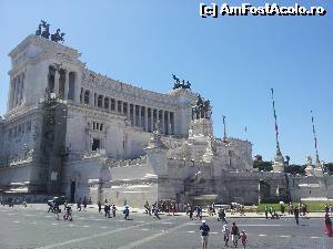 [P24] Monumentul meu preferat = Vittorio Emanuele » foto by cdg_003
 - 
<span class="allrVoted glyphicon glyphicon-heart hidden" id="av554527"></span>
<a class="m-l-10 hidden" id="sv554527" onclick="voting_Foto_DelVot(,554527,3406)" role="button">șterge vot <span class="glyphicon glyphicon-remove"></span></a>
<a id="v9554527" class=" c-red"  onclick="voting_Foto_SetVot(554527)" role="button"><span class="glyphicon glyphicon-heart-empty"></span> <b>LIKE</b> = Votează poza</a> <img class="hidden"  id="f554527W9" src="/imagini/loader.gif" border="0" /><span class="AjErrMes hidden" id="e554527ErM"></span>