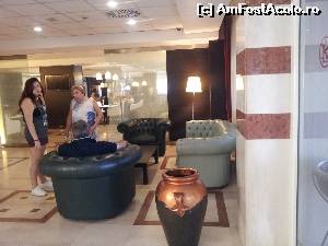 [P08] Intrarea spre restaurant » foto by cdg_003
 - 
<span class="allrVoted glyphicon glyphicon-heart hidden" id="av554502"></span>
<a class="m-l-10 hidden" id="sv554502" onclick="voting_Foto_DelVot(,554502,3406)" role="button">șterge vot <span class="glyphicon glyphicon-remove"></span></a>
<a id="v9554502" class=" c-red"  onclick="voting_Foto_SetVot(554502)" role="button"><span class="glyphicon glyphicon-heart-empty"></span> <b>LIKE</b> = Votează poza</a> <img class="hidden"  id="f554502W9" src="/imagini/loader.gif" border="0" /><span class="AjErrMes hidden" id="e554502ErM"></span>