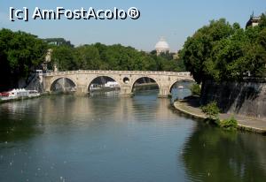 [P17] Tibru. Stiti ce se vede in departare?  » foto by Radu Tudoran
 - 
<span class="allrVoted glyphicon glyphicon-heart hidden" id="av713534"></span>
<a class="m-l-10 hidden" id="sv713534" onclick="voting_Foto_DelVot(,713534,3406)" role="button">șterge vot <span class="glyphicon glyphicon-remove"></span></a>
<a id="v9713534" class=" c-red"  onclick="voting_Foto_SetVot(713534)" role="button"><span class="glyphicon glyphicon-heart-empty"></span> <b>LIKE</b> = Votează poza</a> <img class="hidden"  id="f713534W9" src="/imagini/loader.gif" border="0" /><span class="AjErrMes hidden" id="e713534ErM"></span>