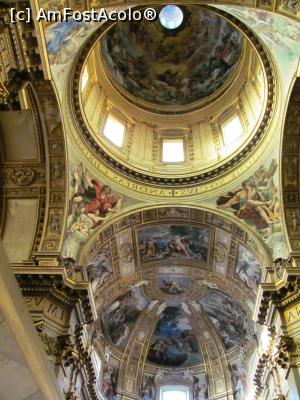 [P20] Sant’Andrea della Valle. Interior » foto by Radu Tudoran
 - 
<span class="allrVoted glyphicon glyphicon-heart hidden" id="av713537"></span>
<a class="m-l-10 hidden" id="sv713537" onclick="voting_Foto_DelVot(,713537,3406)" role="button">șterge vot <span class="glyphicon glyphicon-remove"></span></a>
<a id="v9713537" class=" c-red"  onclick="voting_Foto_SetVot(713537)" role="button"><span class="glyphicon glyphicon-heart-empty"></span> <b>LIKE</b> = Votează poza</a> <img class="hidden"  id="f713537W9" src="/imagini/loader.gif" border="0" /><span class="AjErrMes hidden" id="e713537ErM"></span>