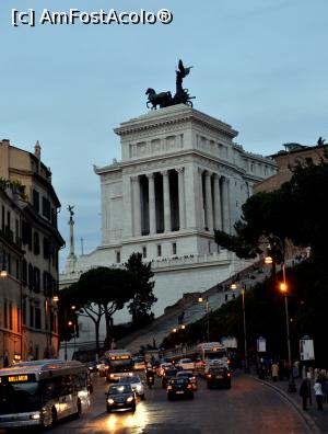 [P01] Roma -Mausoleul lui Vittorio Emanuel din Piazza Venezia vazut din lateral » foto by alina1104
 - 
<span class="allrVoted glyphicon glyphicon-heart hidden" id="av717670"></span>
<a class="m-l-10 hidden" id="sv717670" onclick="voting_Foto_DelVot(,717670,3406)" role="button">șterge vot <span class="glyphicon glyphicon-remove"></span></a>
<a id="v9717670" class=" c-red"  onclick="voting_Foto_SetVot(717670)" role="button"><span class="glyphicon glyphicon-heart-empty"></span> <b>LIKE</b> = Votează poza</a> <img class="hidden"  id="f717670W9" src="/imagini/loader.gif" border="0" /><span class="AjErrMes hidden" id="e717670ErM"></span>