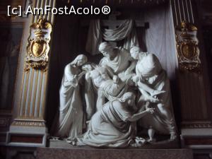 [P15] 14. Grup statuar în biserica Trinita dei Monti.  » foto by doinafil
 - 
<span class="allrVoted glyphicon glyphicon-heart hidden" id="av881185"></span>
<a class="m-l-10 hidden" id="sv881185" onclick="voting_Foto_DelVot(,881185,3406)" role="button">șterge vot <span class="glyphicon glyphicon-remove"></span></a>
<a id="v9881185" class=" c-red"  onclick="voting_Foto_SetVot(881185)" role="button"><span class="glyphicon glyphicon-heart-empty"></span> <b>LIKE</b> = Votează poza</a> <img class="hidden"  id="f881185W9" src="/imagini/loader.gif" border="0" /><span class="AjErrMes hidden" id="e881185ErM"></span>