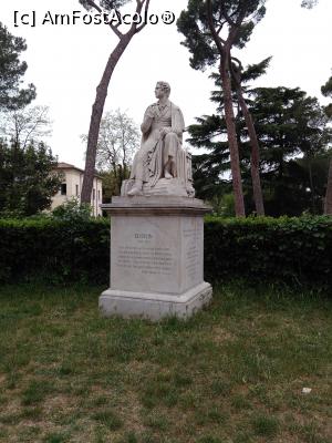 [P20] 19. Statuia lui poetului englez Byron, în parc.  » foto by doinafil
 - 
<span class="allrVoted glyphicon glyphicon-heart hidden" id="av881190"></span>
<a class="m-l-10 hidden" id="sv881190" onclick="voting_Foto_DelVot(,881190,3406)" role="button">șterge vot <span class="glyphicon glyphicon-remove"></span></a>
<a id="v9881190" class=" c-red"  onclick="voting_Foto_SetVot(881190)" role="button"><span class="glyphicon glyphicon-heart-empty"></span> <b>LIKE</b> = Votează poza</a> <img class="hidden"  id="f881190W9" src="/imagini/loader.gif" border="0" /><span class="AjErrMes hidden" id="e881190ErM"></span>