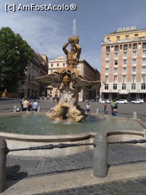 [P24] 22. Fântâna Tritonului din Piața Barberini.  » foto by doinafil
 - 
<span class="allrVoted glyphicon glyphicon-heart hidden" id="av881195"></span>
<a class="m-l-10 hidden" id="sv881195" onclick="voting_Foto_DelVot(,881195,3406)" role="button">șterge vot <span class="glyphicon glyphicon-remove"></span></a>
<a id="v9881195" class=" c-red"  onclick="voting_Foto_SetVot(881195)" role="button"><span class="glyphicon glyphicon-heart-empty"></span> <b>LIKE</b> = Votează poza</a> <img class="hidden"  id="f881195W9" src="/imagini/loader.gif" border="0" /><span class="AjErrMes hidden" id="e881195ErM"></span>