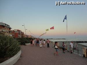 [P12] Faleza de la Lido di Ostia-vazuta dinspre port » foto by iorgulescua
 - 
<span class="allrVoted glyphicon glyphicon-heart hidden" id="av349087"></span>
<a class="m-l-10 hidden" id="sv349087" onclick="voting_Foto_DelVot(,349087,3406)" role="button">șterge vot <span class="glyphicon glyphicon-remove"></span></a>
<a id="v9349087" class=" c-red"  onclick="voting_Foto_SetVot(349087)" role="button"><span class="glyphicon glyphicon-heart-empty"></span> <b>LIKE</b> = Votează poza</a> <img class="hidden"  id="f349087W9" src="/imagini/loader.gif" border="0" /><span class="AjErrMes hidden" id="e349087ErM"></span>