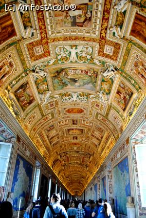 [P29] Galleria delle Carte Geografiche » foto by andreea2995
 - 
<span class="allrVoted glyphicon glyphicon-heart hidden" id="av809213"></span>
<a class="m-l-10 hidden" id="sv809213" onclick="voting_Foto_DelVot(,809213,3406)" role="button">șterge vot <span class="glyphicon glyphicon-remove"></span></a>
<a id="v9809213" class=" c-red"  onclick="voting_Foto_SetVot(809213)" role="button"><span class="glyphicon glyphicon-heart-empty"></span> <b>LIKE</b> = Votează poza</a> <img class="hidden"  id="f809213W9" src="/imagini/loader.gif" border="0" /><span class="AjErrMes hidden" id="e809213ErM"></span>