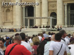 [P07] Pe la 10.30 piaţa era jumătate plină cu câteva mii de oameni » foto by Michi
 - 
<span class="allrVoted glyphicon glyphicon-heart hidden" id="av745665"></span>
<a class="m-l-10 hidden" id="sv745665" onclick="voting_Foto_DelVot(,745665,3406)" role="button">șterge vot <span class="glyphicon glyphicon-remove"></span></a>
<a id="v9745665" class=" c-red"  onclick="voting_Foto_SetVot(745665)" role="button"><span class="glyphicon glyphicon-heart-empty"></span> <b>LIKE</b> = Votează poza</a> <img class="hidden"  id="f745665W9" src="/imagini/loader.gif" border="0" /><span class="AjErrMes hidden" id="e745665ErM"></span>