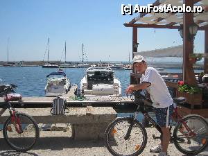 [P01] Pe faleza din Balcic cu bicicleta » foto by senateo
 - 
<span class="allrVoted glyphicon glyphicon-heart hidden" id="av458189"></span>
<a class="m-l-10 hidden" id="sv458189" onclick="voting_Foto_DelVot(,458189,3407)" role="button">șterge vot <span class="glyphicon glyphicon-remove"></span></a>
<a id="v9458189" class=" c-red"  onclick="voting_Foto_SetVot(458189)" role="button"><span class="glyphicon glyphicon-heart-empty"></span> <b>LIKE</b> = Votează poza</a> <img class="hidden"  id="f458189W9" src="/imagini/loader.gif" border="0" /><span class="AjErrMes hidden" id="e458189ErM"></span>