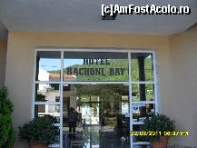 [P01] intrarea la hotel, dinspre strada » foto by adryana
 - 
<span class="allrVoted glyphicon glyphicon-heart hidden" id="av227065"></span>
<a class="m-l-10 hidden" id="sv227065" onclick="voting_Foto_DelVot(,227065,3408)" role="button">șterge vot <span class="glyphicon glyphicon-remove"></span></a>
<a id="v9227065" class=" c-red"  onclick="voting_Foto_SetVot(227065)" role="button"><span class="glyphicon glyphicon-heart-empty"></span> <b>LIKE</b> = Votează poza</a> <img class="hidden"  id="f227065W9" src="/imagini/loader.gif" border="0" /><span class="AjErrMes hidden" id="e227065ErM"></span>