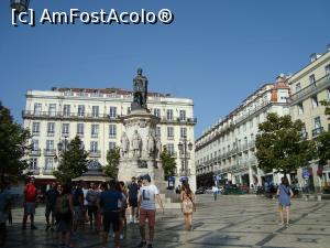 [P10] Piata Luis de Camoes, la granita cu Bairro Alto » foto by mireille
 - 
<span class="allrVoted glyphicon glyphicon-heart hidden" id="av830548"></span>
<a class="m-l-10 hidden" id="sv830548" onclick="voting_Foto_DelVot(,830548,3414)" role="button">șterge vot <span class="glyphicon glyphicon-remove"></span></a>
<a id="v9830548" class=" c-red"  onclick="voting_Foto_SetVot(830548)" role="button"><span class="glyphicon glyphicon-heart-empty"></span> <b>LIKE</b> = Votează poza</a> <img class="hidden"  id="f830548W9" src="/imagini/loader.gif" border="0" /><span class="AjErrMes hidden" id="e830548ErM"></span>