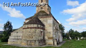 [P07] Biserica din Densuș privită dinspre est. În prim-plan este abisda altarului, construită ulterior.  » foto by Lucien
 - 
<span class="allrVoted glyphicon glyphicon-heart hidden" id="av835798"></span>
<a class="m-l-10 hidden" id="sv835798" onclick="voting_Foto_DelVot(,835798,3418)" role="button">șterge vot <span class="glyphicon glyphicon-remove"></span></a>
<a id="v9835798" class=" c-red"  onclick="voting_Foto_SetVot(835798)" role="button"><span class="glyphicon glyphicon-heart-empty"></span> <b>LIKE</b> = Votează poza</a> <img class="hidden"  id="f835798W9" src="/imagini/loader.gif" border="0" /><span class="AjErrMes hidden" id="e835798ErM"></span>