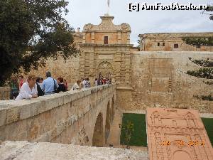 [P01] Mdina - Poarta San Publius, intrarea principală în oraş.  » foto by iulianic
 - 
<span class="allrVoted glyphicon glyphicon-heart hidden" id="av578766"></span>
<a class="m-l-10 hidden" id="sv578766" onclick="voting_Foto_DelVot(,578766,3421)" role="button">șterge vot <span class="glyphicon glyphicon-remove"></span></a>
<a id="v9578766" class=" c-red"  onclick="voting_Foto_SetVot(578766)" role="button"><span class="glyphicon glyphicon-heart-empty"></span> <b>LIKE</b> = Votează poza</a> <img class="hidden"  id="f578766W9" src="/imagini/loader.gif" border="0" /><span class="AjErrMes hidden" id="e578766ErM"></span>