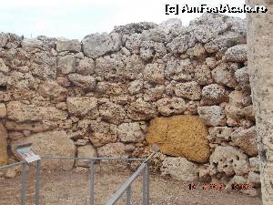 [P04] bloc masiv de calcar coralin intercalat intre bolovanii bruti din constructia zidului » foto by criss23
 - 
<span class="allrVoted glyphicon glyphicon-heart hidden" id="av573381"></span>
<a class="m-l-10 hidden" id="sv573381" onclick="voting_Foto_DelVot(,573381,3422)" role="button">șterge vot <span class="glyphicon glyphicon-remove"></span></a>
<a id="v9573381" class=" c-red"  onclick="voting_Foto_SetVot(573381)" role="button"><span class="glyphicon glyphicon-heart-empty"></span> <b>LIKE</b> = Votează poza</a> <img class="hidden"  id="f573381W9" src="/imagini/loader.gif" border="0" /><span class="AjErrMes hidden" id="e573381ErM"></span>