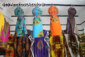 [P26] Standardele de moda la Mombassa. » foto by glcitizen
 - 
<span class="allrVoted glyphicon glyphicon-heart hidden" id="av731658"></span>
<a class="m-l-10 hidden" id="sv731658" onclick="voting_Foto_DelVot(,731658,3424)" role="button">șterge vot <span class="glyphicon glyphicon-remove"></span></a>
<a id="v9731658" class=" c-red"  onclick="voting_Foto_SetVot(731658)" role="button"><span class="glyphicon glyphicon-heart-empty"></span> <b>LIKE</b> = Votează poza</a> <img class="hidden"  id="f731658W9" src="/imagini/loader.gif" border="0" /><span class="AjErrMes hidden" id="e731658ErM"></span>