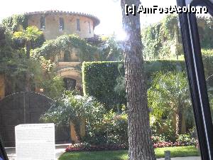 [P40] BEVERLY HILLS / casa cumparata de Dr. Phill, cu pretul de 50 mil. $, in P08 nu se vede asa bine » foto by grecudoina
 - 
<span class="allrVoted glyphicon glyphicon-heart hidden" id="av363146"></span>
<a class="m-l-10 hidden" id="sv363146" onclick="voting_Foto_DelVot(,363146,3459)" role="button">șterge vot <span class="glyphicon glyphicon-remove"></span></a>
<a id="v9363146" class=" c-red"  onclick="voting_Foto_SetVot(363146)" role="button"><span class="glyphicon glyphicon-heart-empty"></span> <b>LIKE</b> = Votează poza</a> <img class="hidden"  id="f363146W9" src="/imagini/loader.gif" border="0" /><span class="AjErrMes hidden" id="e363146ErM"></span>