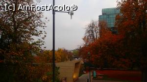 [P02] Ascensorul panoramic Pfaffenthal - intrarea spre pasarela de acces (pe stâlpul din prim-plan - un router Wi-fi ce oferă acces internet gratuit în oraș)  » foto by Dragoș_MD
 - 
<span class="allrVoted glyphicon glyphicon-heart hidden" id="av1026107"></span>
<a class="m-l-10 hidden" id="sv1026107" onclick="voting_Foto_DelVot(,1026107,3489)" role="button">șterge vot <span class="glyphicon glyphicon-remove"></span></a>
<a id="v91026107" class=" c-red"  onclick="voting_Foto_SetVot(1026107)" role="button"><span class="glyphicon glyphicon-heart-empty"></span> <b>LIKE</b> = Votează poza</a> <img class="hidden"  id="f1026107W9" src="/imagini/loader.gif" border="0" /><span class="AjErrMes hidden" id="e1026107ErM"></span>