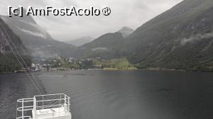 [P01] Croazieră pe fiordul Geiranger » foto by elenaadina
 - 
<span class="allrVoted glyphicon glyphicon-heart hidden" id="av1543362"></span>
<a class="m-l-10 hidden" id="sv1543362" onclick="voting_Foto_DelVot(,1543362,3499)" role="button">șterge vot <span class="glyphicon glyphicon-remove"></span></a>
<a id="v91543362" class=" c-red"  onclick="voting_Foto_SetVot(1543362)" role="button"><span class="glyphicon glyphicon-heart-empty"></span> <b>LIKE</b> = Votează poza</a> <img class="hidden"  id="f1543362W9" src="/imagini/loader.gif" border="0" /><span class="AjErrMes hidden" id="e1543362ErM"></span>