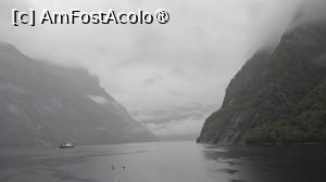 [P18] Croazieră pe fiordul Geiranger » foto by elenaadina
 - 
<span class="allrVoted glyphicon glyphicon-heart hidden" id="av1543379"></span>
<a class="m-l-10 hidden" id="sv1543379" onclick="voting_Foto_DelVot(,1543379,3499)" role="button">șterge vot <span class="glyphicon glyphicon-remove"></span></a>
<a id="v91543379" class=" c-red"  onclick="voting_Foto_SetVot(1543379)" role="button"><span class="glyphicon glyphicon-heart-empty"></span> <b>LIKE</b> = Votează poza</a> <img class="hidden"  id="f1543379W9" src="/imagini/loader.gif" border="0" /><span class="AjErrMes hidden" id="e1543379ErM"></span>