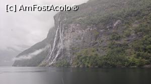 [P09] Croazieră pe fiordul Geiranger, Cascada Cele Șapte Surori » foto by elenaadina
 - 
<span class="allrVoted glyphicon glyphicon-heart hidden" id="av1543370"></span>
<a class="m-l-10 hidden" id="sv1543370" onclick="voting_Foto_DelVot(,1543370,3499)" role="button">șterge vot <span class="glyphicon glyphicon-remove"></span></a>
<a id="v91543370" class=" c-red"  onclick="voting_Foto_SetVot(1543370)" role="button"><span class="glyphicon glyphicon-heart-empty"></span> <b>LIKE</b> = Votează poza</a> <img class="hidden"  id="f1543370W9" src="/imagini/loader.gif" border="0" /><span class="AjErrMes hidden" id="e1543370ErM"></span>