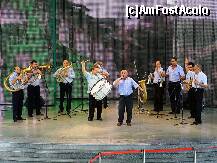 [P06] Artiști români pe scena pavilionului » foto by badge®
 - 
<span class="allrVoted glyphicon glyphicon-heart hidden" id="av168757"></span>
<a class="m-l-10 hidden" id="sv168757" onclick="voting_Foto_DelVot(,168757,3501)" role="button">șterge vot <span class="glyphicon glyphicon-remove"></span></a>
<a id="v9168757" class=" c-red"  onclick="voting_Foto_SetVot(168757)" role="button"><span class="glyphicon glyphicon-heart-empty"></span> <b>LIKE</b> = Votează poza</a> <img class="hidden"  id="f168757W9" src="/imagini/loader.gif" border="0" /><span class="AjErrMes hidden" id="e168757ErM"></span>