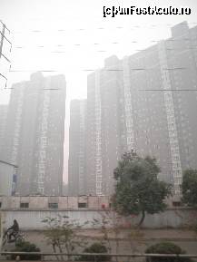 [P04] o zi cu ceata si imaginea orasului Luoyang » foto by grecudoina
 - 
<span class="allrVoted glyphicon glyphicon-heart hidden" id="av308966"></span>
<a class="m-l-10 hidden" id="sv308966" onclick="voting_Foto_DelVot(,308966,3501)" role="button">șterge vot <span class="glyphicon glyphicon-remove"></span></a>
<a id="v9308966" class=" c-red"  onclick="voting_Foto_SetVot(308966)" role="button"><span class="glyphicon glyphicon-heart-empty"></span> <b>LIKE</b> = Votează poza</a> <img class="hidden"  id="f308966W9" src="/imagini/loader.gif" border="0" /><span class="AjErrMes hidden" id="e308966ErM"></span>