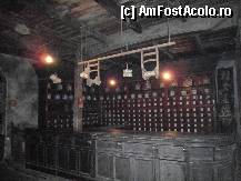 [P07] interiorul unui magazin de arta ceramica » foto by grecudoina
 - 
<span class="allrVoted glyphicon glyphicon-heart hidden" id="av309385"></span>
<a class="m-l-10 hidden" id="sv309385" onclick="voting_Foto_DelVot(,309385,3501)" role="button">șterge vot <span class="glyphicon glyphicon-remove"></span></a>
<a id="v9309385" class=" c-red"  onclick="voting_Foto_SetVot(309385)" role="button"><span class="glyphicon glyphicon-heart-empty"></span> <b>LIKE</b> = Votează poza</a> <img class="hidden"  id="f309385W9" src="/imagini/loader.gif" border="0" /><span class="AjErrMes hidden" id="e309385ErM"></span>