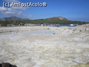 [P06] Vulcano - golful cu apa sulfuroasa » foto by bica adriana
 - 
<span class="allrVoted glyphicon glyphicon-heart hidden" id="av921088"></span>
<a class="m-l-10 hidden" id="sv921088" onclick="voting_Foto_DelVot(,921088,3509)" role="button">șterge vot <span class="glyphicon glyphicon-remove"></span></a>
<a id="v9921088" class=" c-red"  onclick="voting_Foto_SetVot(921088)" role="button"><span class="glyphicon glyphicon-heart-empty"></span> <b>LIKE</b> = Votează poza</a> <img class="hidden"  id="f921088W9" src="/imagini/loader.gif" border="0" /><span class="AjErrMes hidden" id="e921088ErM"></span>