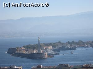 [P09] Statuia Madonnei della Lettera- stramtoarea Messina. Pe soclu este un citat din scrisoarea fecioarei Maria catre messineni:'Va binecuvantez pe voi si orasul vostru' » foto by bica adriana
 - 
<span class="allrVoted glyphicon glyphicon-heart hidden" id="av921092"></span>
<a class="m-l-10 hidden" id="sv921092" onclick="voting_Foto_DelVot(,921092,3509)" role="button">șterge vot <span class="glyphicon glyphicon-remove"></span></a>
<a id="v9921092" class=" c-red"  onclick="voting_Foto_SetVot(921092)" role="button"><span class="glyphicon glyphicon-heart-empty"></span> <b>LIKE</b> = Votează poza</a> <img class="hidden"  id="f921092W9" src="/imagini/loader.gif" border="0" /><span class="AjErrMes hidden" id="e921092ErM"></span>