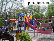 [P03] Multe leagane moderne si viu colorate din Parcul Circului » foto by ileanaxperta*
 - 
<span class="allrVoted glyphicon glyphicon-heart hidden" id="av67504"></span>
<a class="m-l-10 hidden" id="sv67504" onclick="voting_Foto_DelVot(,67504,3511)" role="button">șterge vot <span class="glyphicon glyphicon-remove"></span></a>
<a id="v967504" class=" c-red"  onclick="voting_Foto_SetVot(67504)" role="button"><span class="glyphicon glyphicon-heart-empty"></span> <b>LIKE</b> = Votează poza</a> <img class="hidden"  id="f67504W9" src="/imagini/loader.gif" border="0" /><span class="AjErrMes hidden" id="e67504ErM"></span>