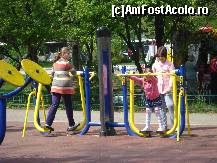 [P08] SA alergam pe loc la sala de sport in aer liber dela Parcul Circului » foto by ileanaxperta*
 - 
<span class="allrVoted glyphicon glyphicon-heart hidden" id="av67509"></span>
<a class="m-l-10 hidden" id="sv67509" onclick="voting_Foto_DelVot(,67509,3511)" role="button">șterge vot <span class="glyphicon glyphicon-remove"></span></a>
<a id="v967509" class=" c-red"  onclick="voting_Foto_SetVot(67509)" role="button"><span class="glyphicon glyphicon-heart-empty"></span> <b>LIKE</b> = Votează poza</a> <img class="hidden"  id="f67509W9" src="/imagini/loader.gif" border="0" /><span class="AjErrMes hidden" id="e67509ErM"></span>