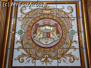 [P12] București, Palatul Ghica Victoria, Holul de la parter cu unul din frumoasele vitralii, detaliu cu sigla familiei Ghica » foto by mprofeanu
 - 
<span class="allrVoted glyphicon glyphicon-heart hidden" id="av1549525"></span>
<a class="m-l-10 hidden" id="sv1549525" onclick="voting_Foto_DelVot(,1549525,3511)" role="button">șterge vot <span class="glyphicon glyphicon-remove"></span></a>
<a id="v91549525" class=" c-red"  onclick="voting_Foto_SetVot(1549525)" role="button"><span class="glyphicon glyphicon-heart-empty"></span> <b>LIKE</b> = Votează poza</a> <img class="hidden"  id="f1549525W9" src="/imagini/loader.gif" border="0" /><span class="AjErrMes hidden" id="e1549525ErM"></span>