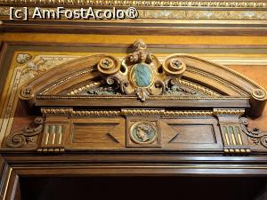 [P53] București, Palatul Ghica Victoria,  fronton decorativ, existent la toate ușile » foto by mprofeanu
 - 
<span class="allrVoted glyphicon glyphicon-heart hidden" id="av1549566"></span>
<a class="m-l-10 hidden" id="sv1549566" onclick="voting_Foto_DelVot(,1549566,3511)" role="button">șterge vot <span class="glyphicon glyphicon-remove"></span></a>
<a id="v91549566" class=" c-red"  onclick="voting_Foto_SetVot(1549566)" role="button"><span class="glyphicon glyphicon-heart-empty"></span> <b>LIKE</b> = Votează poza</a> <img class="hidden"  id="f1549566W9" src="/imagini/loader.gif" border="0" /><span class="AjErrMes hidden" id="e1549566ErM"></span>