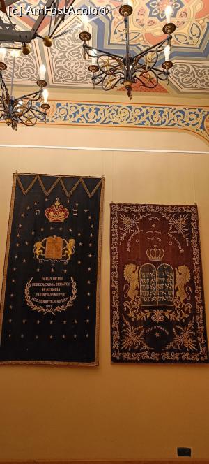 [P08] „Muzeul Sinagogilor” - exponate (etajul 2 în Templul Coral). » foto by tata123 🔱
 - 
<span class="allrVoted glyphicon glyphicon-heart hidden" id="av1503489"></span>
<a class="m-l-10 hidden" id="sv1503489" onclick="voting_Foto_DelVot(,1503489,3511)" role="button">șterge vot <span class="glyphicon glyphicon-remove"></span></a>
<a id="v91503489" class=" c-red"  onclick="voting_Foto_SetVot(1503489)" role="button"><span class="glyphicon glyphicon-heart-empty"></span> <b>LIKE</b> = Votează poza</a> <img class="hidden"  id="f1503489W9" src="/imagini/loader.gif" border="0" /><span class="AjErrMes hidden" id="e1503489ErM"></span>