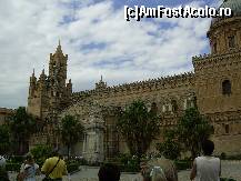 [P27] Palermo - Vizitatori la Catedrala.  » foto by iulianic
 - 
<span class="allrVoted glyphicon glyphicon-heart hidden" id="av391203"></span>
<a class="m-l-10 hidden" id="sv391203" onclick="voting_Foto_DelVot(,391203,3527)" role="button">șterge vot <span class="glyphicon glyphicon-remove"></span></a>
<a id="v9391203" class=" c-red"  onclick="voting_Foto_SetVot(391203)" role="button"><span class="glyphicon glyphicon-heart-empty"></span> <b>LIKE</b> = Votează poza</a> <img class="hidden"  id="f391203W9" src="/imagini/loader.gif" border="0" /><span class="AjErrMes hidden" id="e391203ErM"></span>