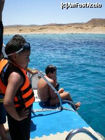 [P20] Croaziera cu vaporasul la Sharm El Sheikh - ne pregatim de o balaceala. » foto by presario
 - 
<span class="allrVoted glyphicon glyphicon-heart hidden" id="av136146"></span>
<a class="m-l-10 hidden" id="sv136146" onclick="voting_Foto_DelVot(,136146,3529)" role="button">șterge vot <span class="glyphicon glyphicon-remove"></span></a>
<a id="v9136146" class=" c-red"  onclick="voting_Foto_SetVot(136146)" role="button"><span class="glyphicon glyphicon-heart-empty"></span> <b>LIKE</b> = Votează poza</a> <img class="hidden"  id="f136146W9" src="/imagini/loader.gif" border="0" /><span class="AjErrMes hidden" id="e136146ErM"></span>